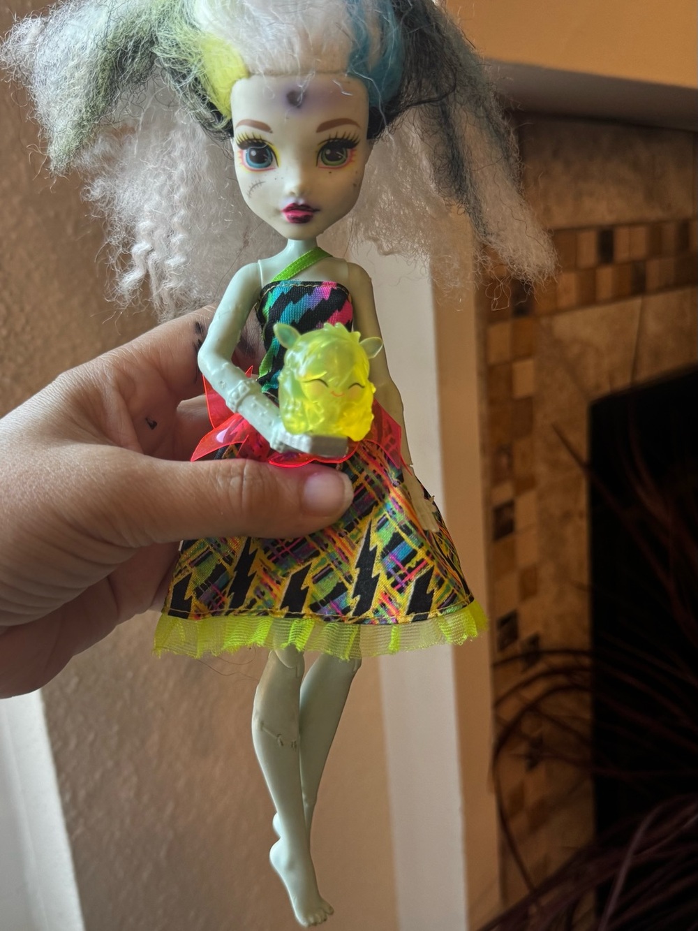 Vintage Moanica d Kay monster high neon yellow & multicolor lightning print doll